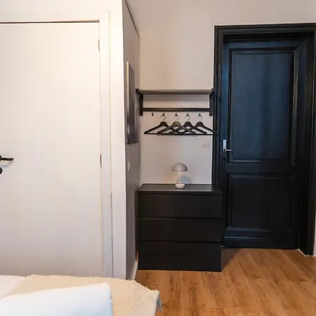 6 Lovely & Comfortable In The Heart Of Apartment