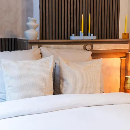 6 Lovely & Comfortable In The Heart Of *