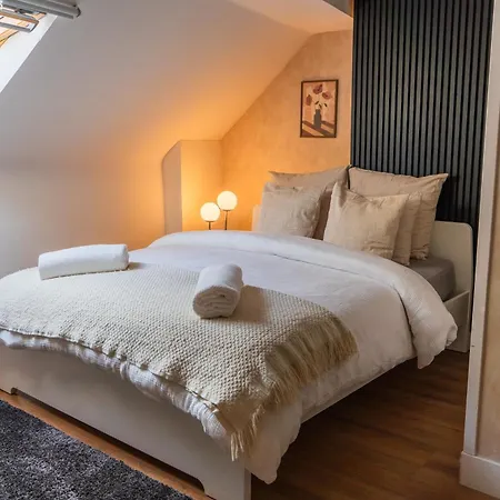 6 Lovely & Comfortable In The Heart Of *