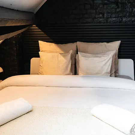 6 Lovely & Comfortable In The Heart Of *