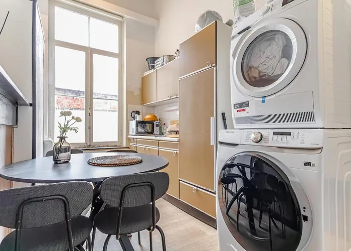 Apartament 6 Lovely & Comfortable In The Heart Of Gandawa