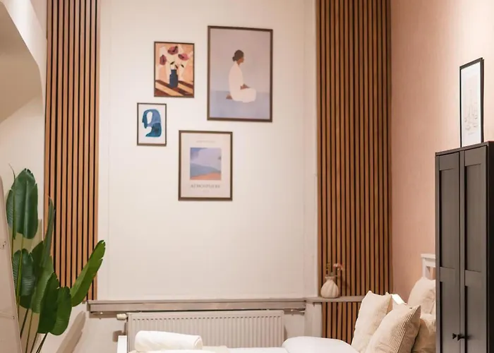 6 Lovely & Comfortable In The Heart Of Apartament *