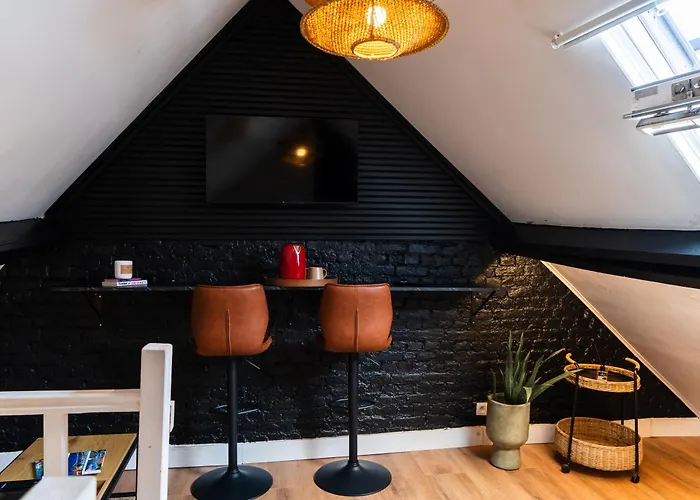 6 Lovely & Comfortable In The Heart Of