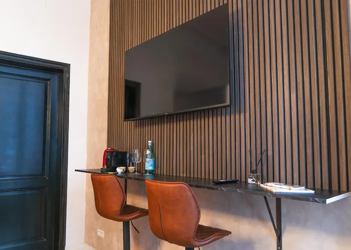 Apartament 6 Lovely & Comfortable In The Heart Of