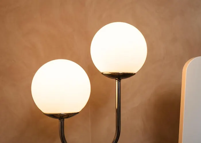 Apartament 6 Lovely & Comfortable In The Heart Of *