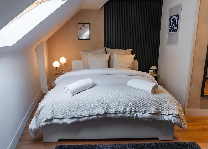 Apartament 6 Lovely & Comfortable In The Heart Of *