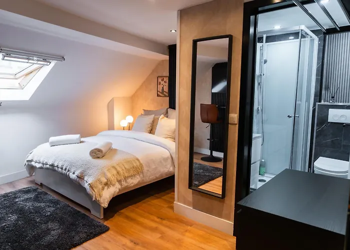 6 Lovely & Comfortable In The Heart Of *