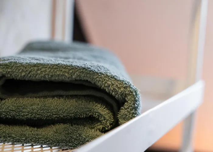 6 Lovely & Comfortable In The Heart Of Apartment *