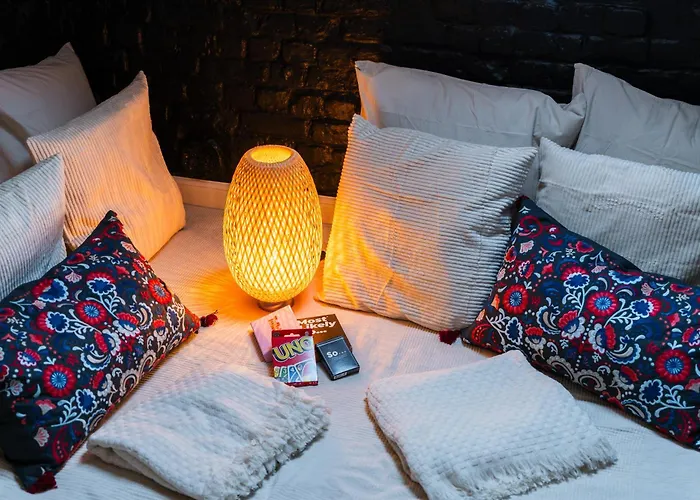 6 Lovely & Comfortable In The Heart Of Apartment *