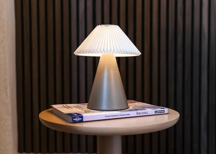 6 Lovely & Comfortable In The Heart Of Apartment