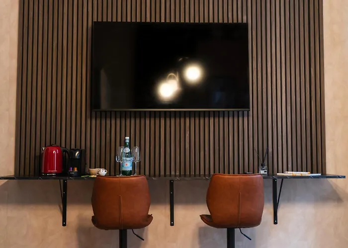 6 Lovely & Comfortable In The Heart Of *