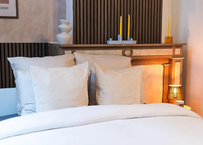 6 Lovely & Comfortable In The Heart Of *