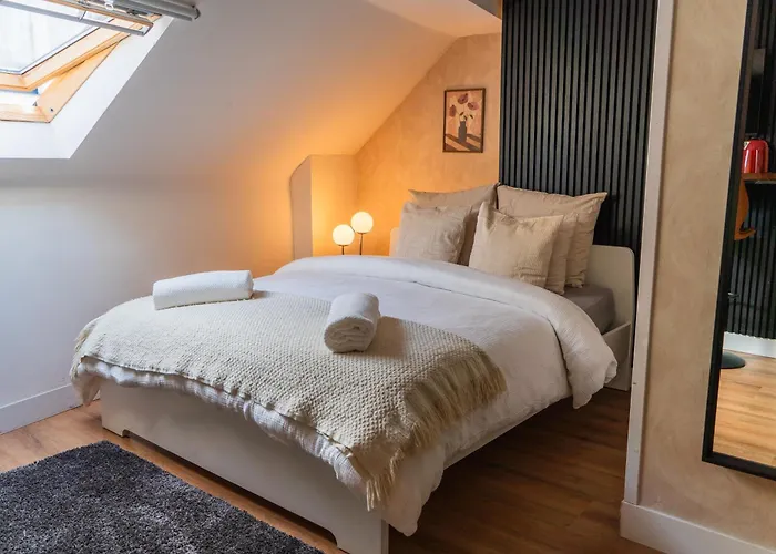 6 Lovely & Comfortable In The Heart Of *