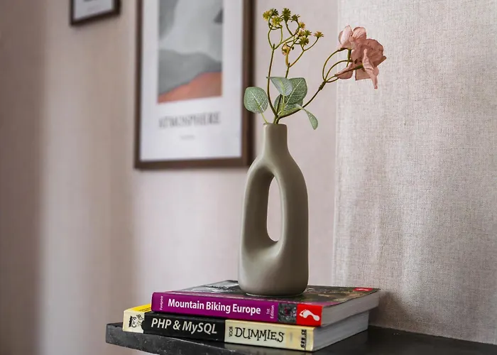 6 Lovely & Comfortable In The Heart Of