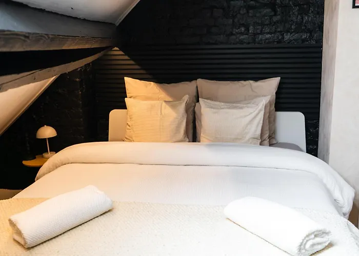 6 Lovely & Comfortable In The Heart Of *